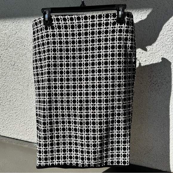 Max Studio Women's Black and White Midi Skirt M - Picture 4 of 6